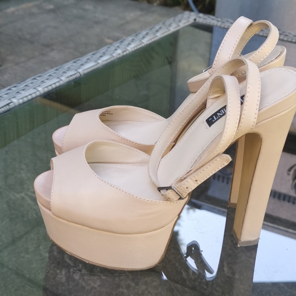 Shoe Mint Platform Beige Sandal 6 - Picture 5 of 6